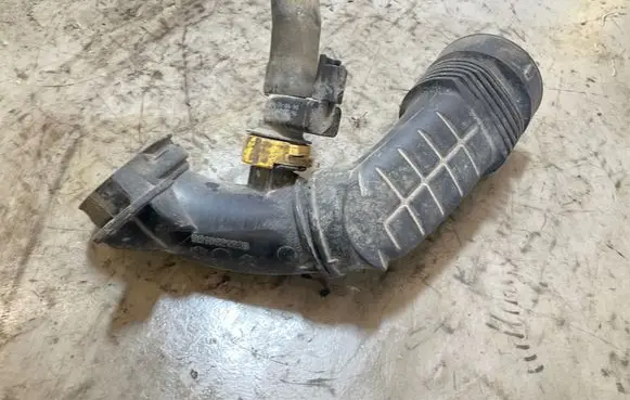 Peugeot Partner III Air intake hose/pipe 9810921280