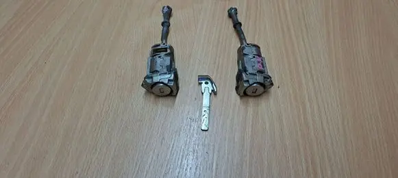 Citroen DS5 Front door lock (next to the handle) 9170PP 9170LA 9170PN