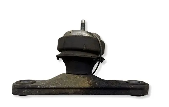 Volvo V40 Engine mount bracket 30778953