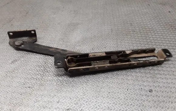 Opel Frontera B Loading door check strap stopper 