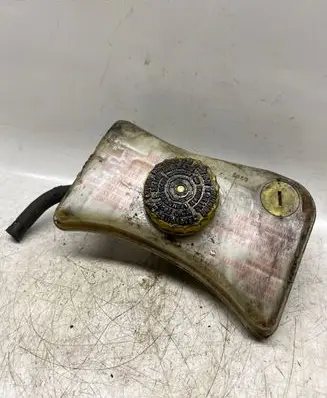 Brake fluid reservoir