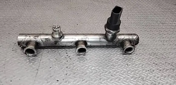 Audi A6 S6 C6 4F Fuel main line pipe 06E130089 8579229