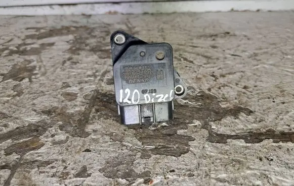 Toyota Land Cruiser (J120) Mass air flow meter 2220433010 1974002260