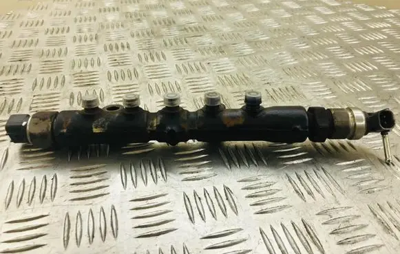 Toyota Avensis T250 Fuel main line pipe