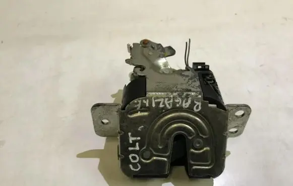 Mitsubishi Colt Tailgate/trunk/boot lock/catch/latch mr959190