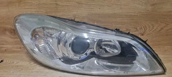 Volvo C30 Headlight/headlamp 31299820
