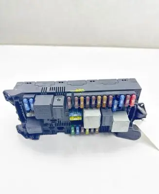 Mercedes-Benz CLS C219 Fuse module 2115454201