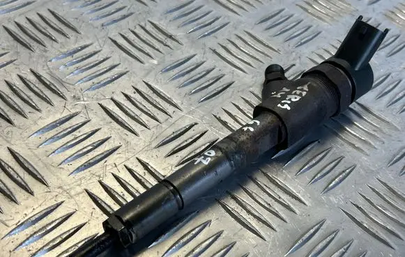 Toyota Yaris Fuel injector 0445110262