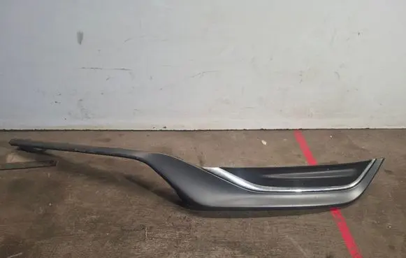 Volvo V60 Front bumper splitter molding 31353654