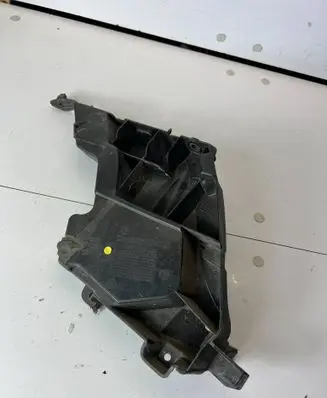 Audi A7 S7 4G Headlight/headlamp mounting bracket 4G8807284C