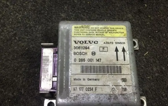 Volvo S40, V40 Airbag control unit/module 30611294 0285001147