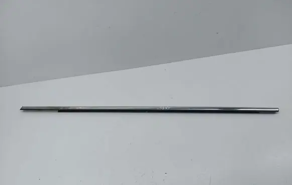 Front door glass trim molding