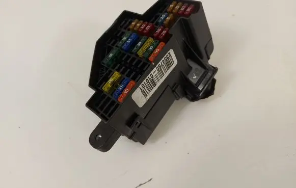 Audi A3 S3 A3 Sportback 8P Fuse box set 2354760010101 16121004758