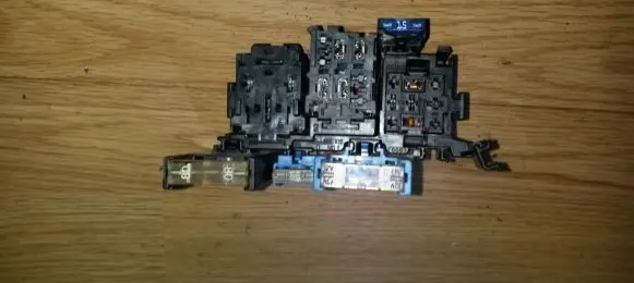 Volkswagen PASSAT B5 Fuse box set