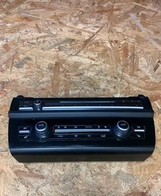 BMW 5 F10 F11 Climate control unit 6819126