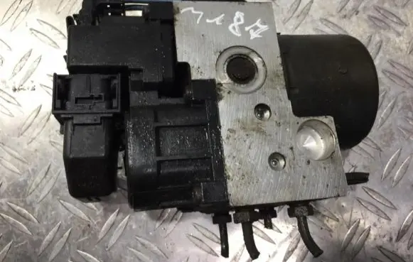 Nissan Almera N16 ABS Pump 0265216733 476605m301