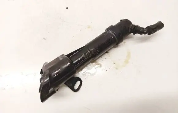 Volvo XC90 Headlight washer spray nozzle 
