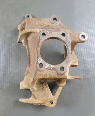 Ford Escape III Rear wheel hub GV615A970