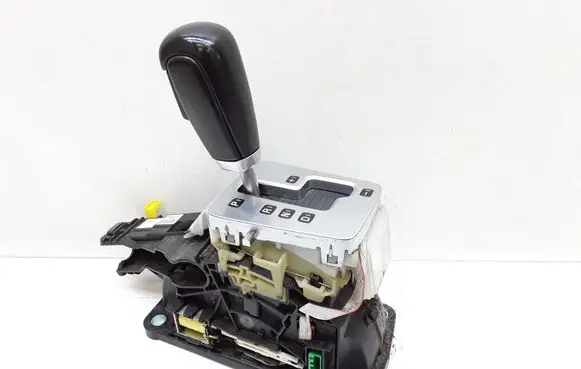 Volvo V70 Gear shifter/selector P30759121