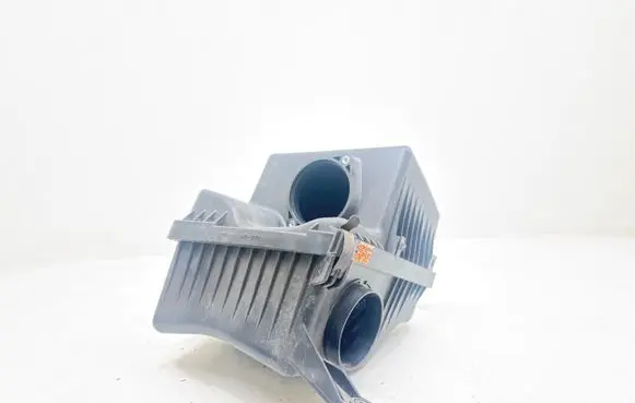 KIA Sorento Air filter box 281103E700