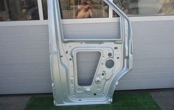 Volkswagen Crafter Front door card panel trim