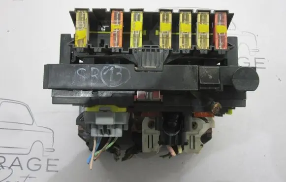 Peugeot 3008 I Fuse module 9667044980 13471932