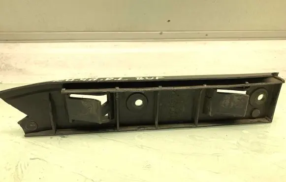 Volkswagen Golf IV Front bumper mounting bracket 1J0807184A