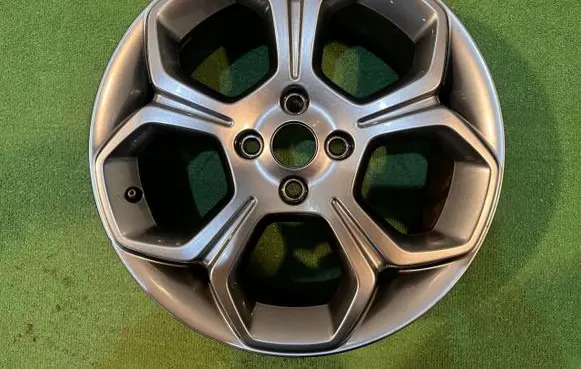 Ford Ecosport R17 alloy rim 