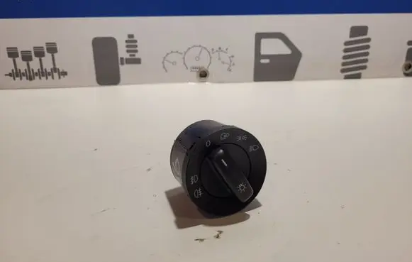 Volkswagen PASSAT B6 Light switch 1K0941431N
