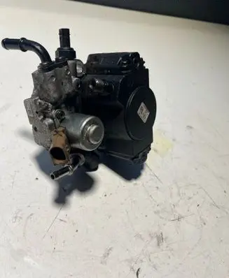 Mercedes-Benz B W246 W242 Fuel injection high pressure pump A6510702601 28447439