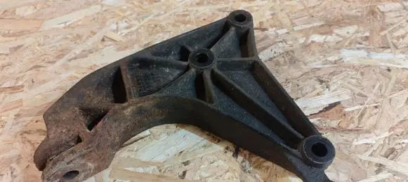 Opel Zafira A Engine mounting bracket 1340623