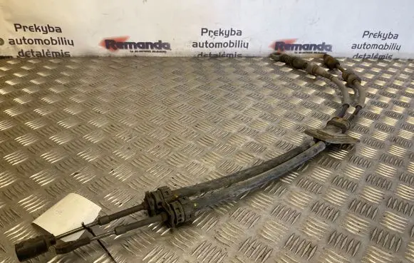 Toyota Avensis T250 Gear shift cable linkage