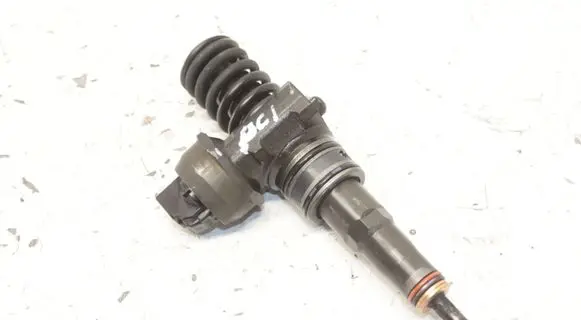 Fuel injector