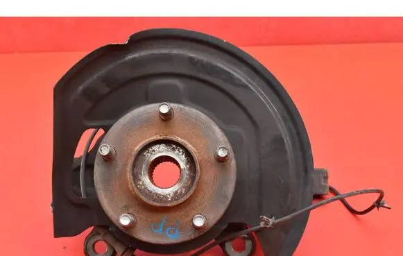 Front wheel hub spindle knuckle