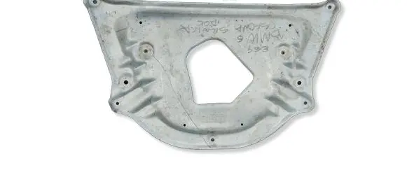 BMW 6 E63 E64 Engine splash shield/under tray 6759879