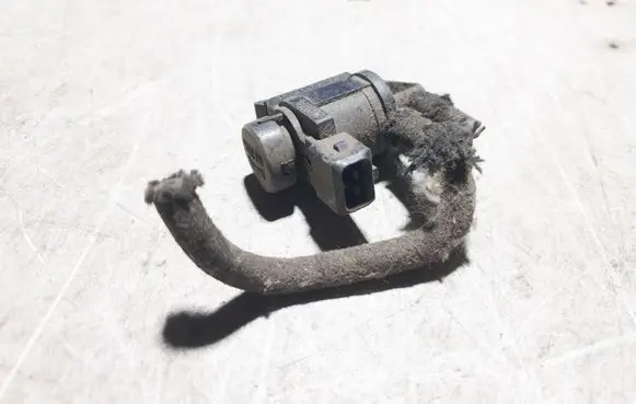 Audi A6 S6 C5 4B Turbo solenoid valve 1J0906283A