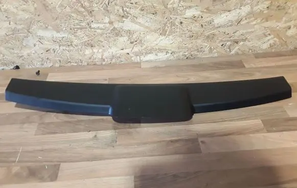 Mazda 3 II Tailgate/trunk upper cover trim BBP168930