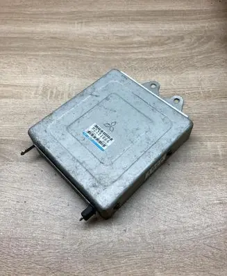 Mitsubishi Carisma Engine control unit/module ECU MD351866