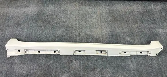 Toyota Avensis T270 Sill/side skirt trim 75851-05050 LP012