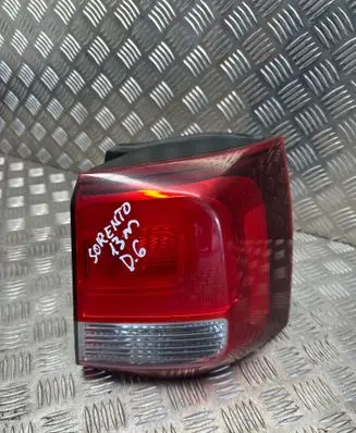 KIA Sorento Rear/tail lights 924022P520