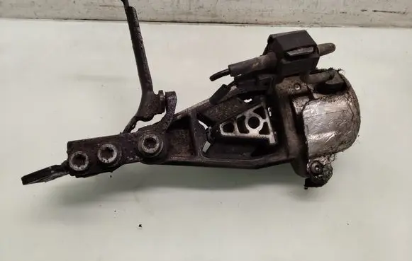 Citroen C5 Engine mount bracket 326C64