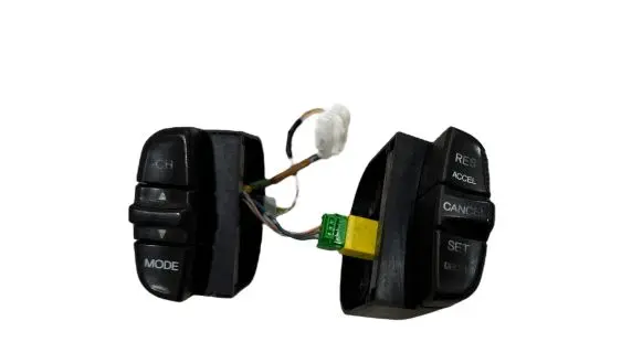Honda CR-V Steering wheel buttons/switches M28023
