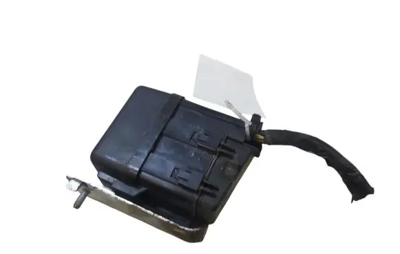 Mazda 6 Relay mounting block 