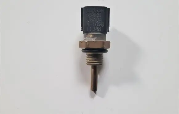 Nissan Leaf I (ZE0) Coolant temperature sensor 226303NA0A