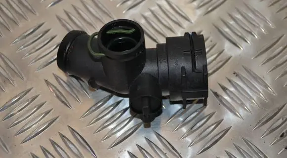 Audi Q5 SQ5 Engine coolant pipe/hose 8K0122293AE PA66GF30