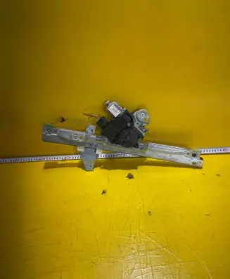 Peugeot 308 SW Front door electric window regulator 9657247580