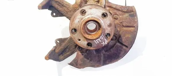 Front wheel hub