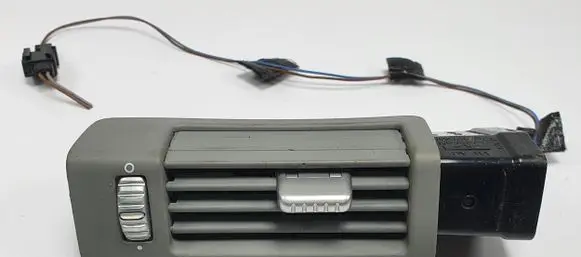Porsche Cayenne (9PA) Rear air vent grill 7L5819209A