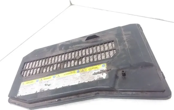 Volkswagen Touareg I Battery box tray cover/lid 7L0864643B