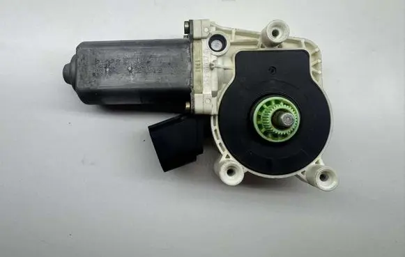 BMW 5 E60 E61 Rear door window regulator motor 6922319 142319